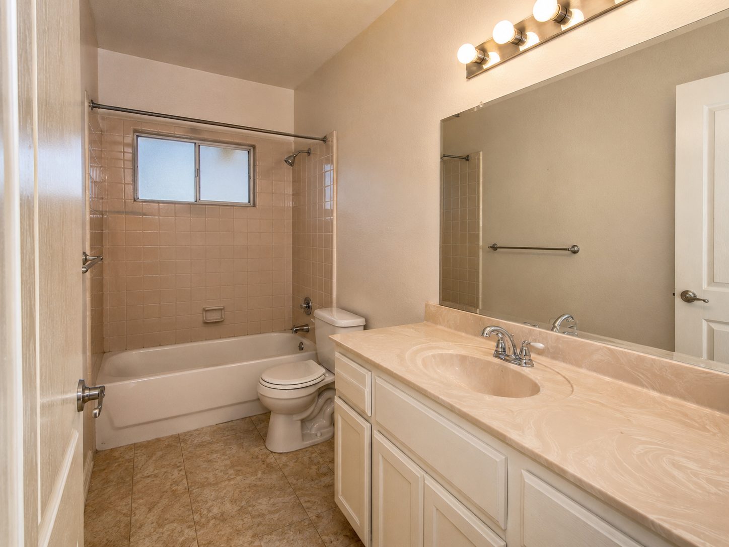 One of the two original bathrooms before whole-home remodel, Dreamliner Construction